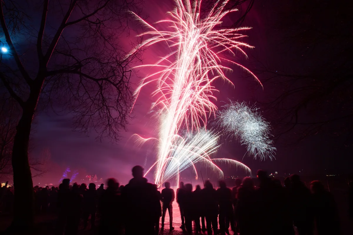 Neujahrsfeuerwerk am Seequai am 1. 1. 2024.
